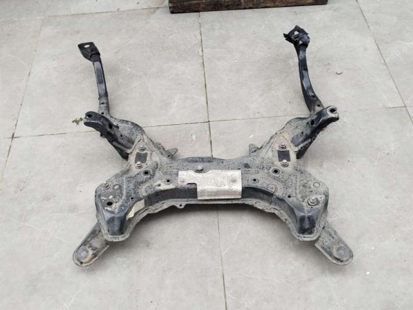 Toyota Yaris Hybrit Ön Travers 51201-K0020 SP HP