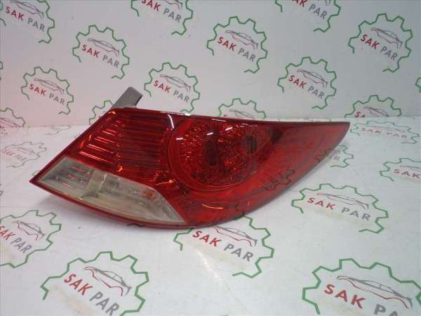 Hyundai Accent Blue Sağ Dış Stop Lambası 92402-1R0 CP (KAR1)