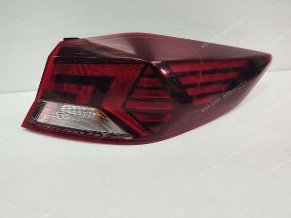 Hyundai Elantra Sağ Stop Lambası 92402-F2500 CP HP (KAR1)