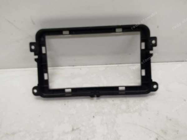 Volkswagen Jetta Navigasyon Tablet Çerçevesi SP (BB120)