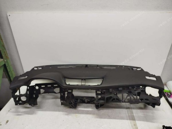 Toyota Corolla 14-18 Torpido Ön Göğüs 55302-02750 YS YP HP (GA140)