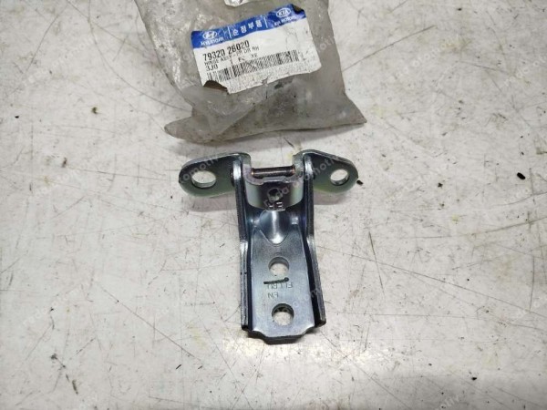 Hyundai Santa Fe Sağ Ön Kapı Menteşesi 79320-2B020 YP (HC129)