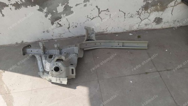 Hyundai İ20 Sol Ön Şase Kolu / Amortisör Kulesi 64500-Q0000 YP