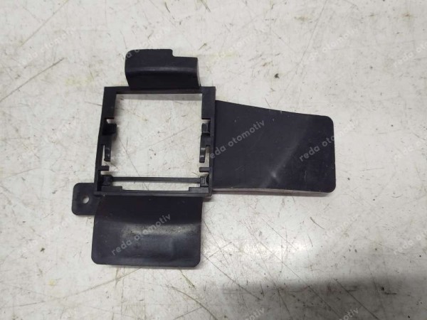 Ford Transit Courier Sağ Tutucu Braket Montaj R2X6-14D189-AB YP (BA120)