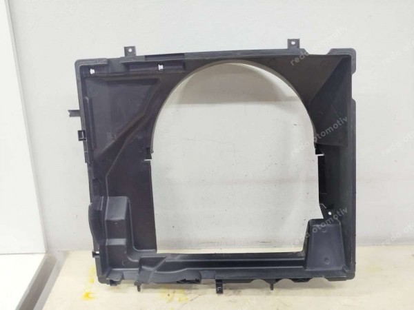 Nissan Navara 04-15 Fan Davlumbazı Çerçevesi 21476EB300 YP