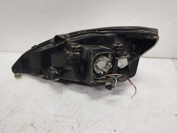 Ford Focus 1 98-04 Sağ Far 1M51-13005-FA YS HP (GF120)