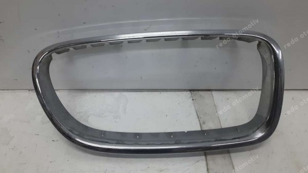 BMW 5 Serisi Sağ Krom Panjur 51137200723 HP CP (JC-130)