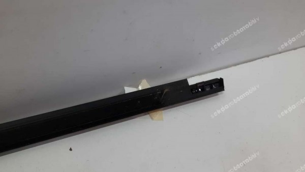 Renault Megane 4 Sağ Arka Kapı Krom Cam Çıtası (DIŞ SIYIRICI) SP (KH-120)