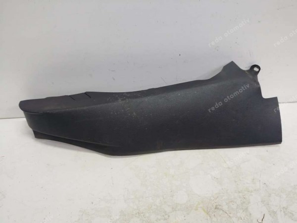 Volkswagen Jetta Sağ Arka Alt Direk Kaplaması Bakaliti 5C6867766 CP (KF130)