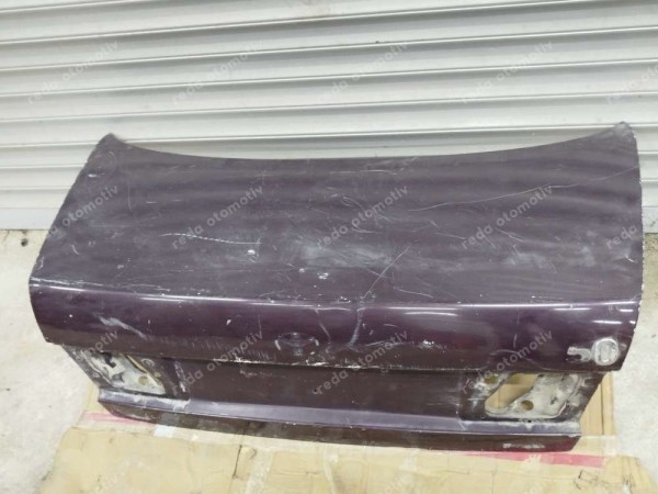 Toyota Corona Arka Bagaj Kapağı CP