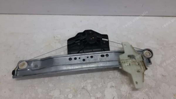 Dacia Jogger Renault Taliant Sağ Arka Kapı Cam Krikosu 827204972R SP (EF-110)