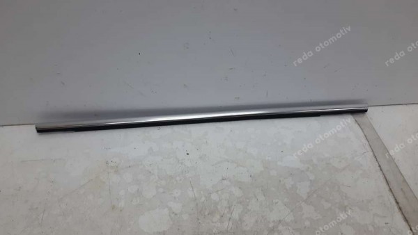 Ford C Max Sağ Arka Kapı Dış Sıyırıcı Fitil Krom AM51-R25604-B SP (KH-120)