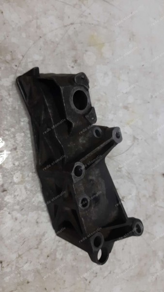 Renault Master 2 Silindir Kapak Suportu 8200397653 SP (CA-120)