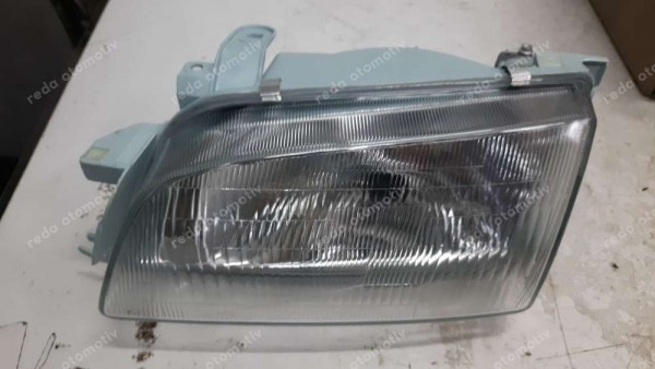 Toyota Corona Sol Ön Far Lambası 81150-2B600 YS YP (İG-130)
