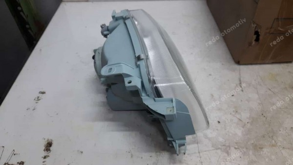 Toyota Corona Sol Ön Far Lambası 81150-2B600 YS YP (İG-130)