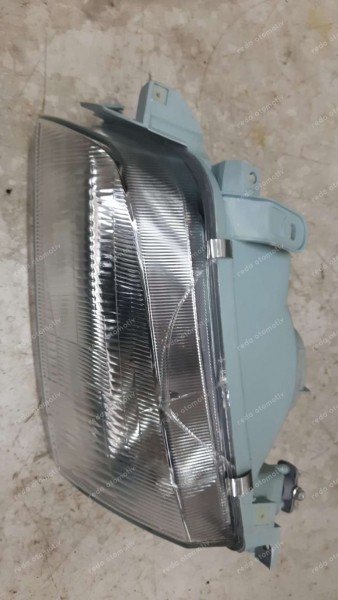 Toyota Corona Sol Ön Far Lambası (TIRNAK HASARLI/CAM ÇATLAK) 81150-2B600 YS HP YP (İG-130)