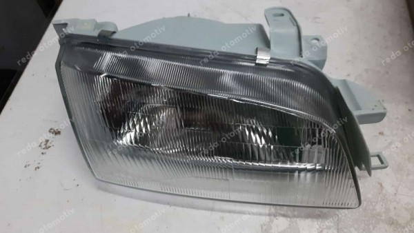 Toyota Corona Sağ Ön Far Lambası 81110-2B640 YS YP (İG-130)