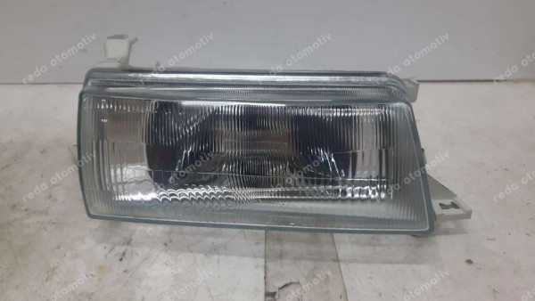 Toyota Corona Sağ Far Lambası 81130-2B280 HP YS YP (İG-130)