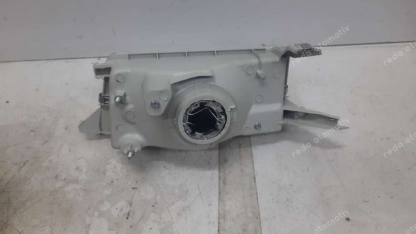 Toyota Corona Sağ Far Lambası 81130-2B280 HP YS YP (İG-130)
