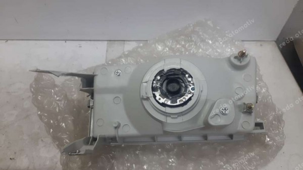 Toyota Corona Sağ Far Lambası 81130-2B280 HP YS YP (İG-130)