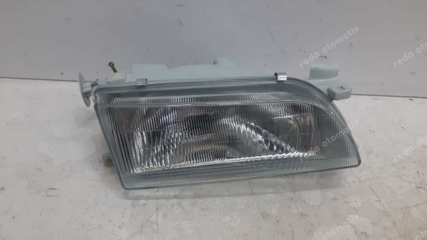 Toyota Corolla Efsane Kasa Sağ Far Lambası   HP YS YP (İG-120)