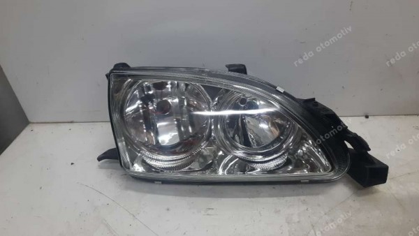 Toyota Avensis Sağ Far YS YP (İG-120)