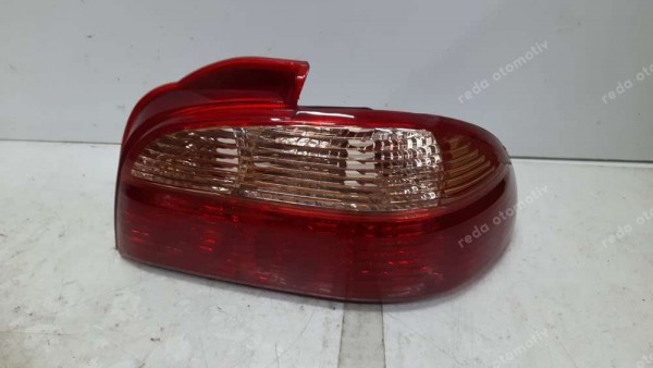 Toyota Avensis 00/02 Sağ Stop Lambası YS YP (İH-120)