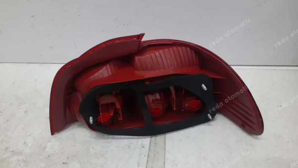 Toyota Avensis 00/02 Sol Stop Lambası YS YP (İH-120)