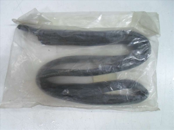 Renault R9 R11 Motor Kaput Lastiği Orjinal 7700674884 YP (F1)