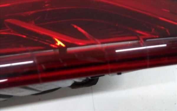 Hyundai Kona Sağ İç Stop Lambası LED 92404-J9100 CAM ÇATLAK CP HP [F-B-120]