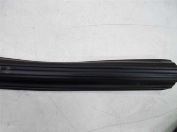 Dacia Logan Sandero 1 Sol Ön Kapı Cam Fitili Orjinal 803315826R YP (F3)