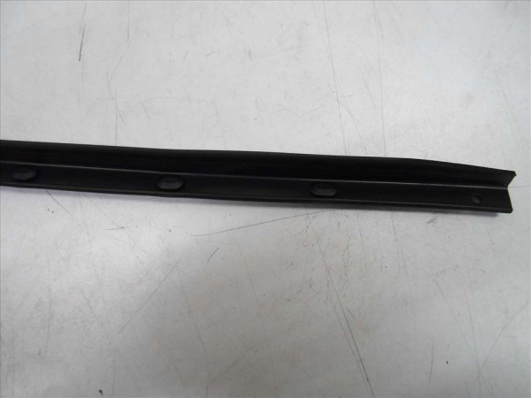 Renault Megane 2 Sağ Arka Kapı Alt İç Fitili Orjinal YP