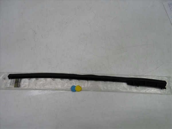 Renault Captur Sol Ön Kapı Toz Lastiği Orjinal YP (F1)