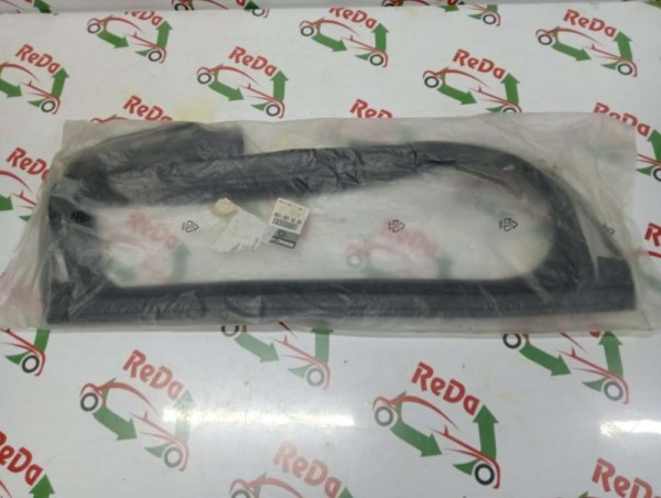 Renault Scenic 3 Sol Arka Kapı Cam Fitili Orjinal 823310013R YP