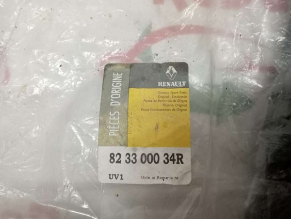 Dacia Duster Sağ Arka Cam Fitili Orjinal 823300034R YP (F3)