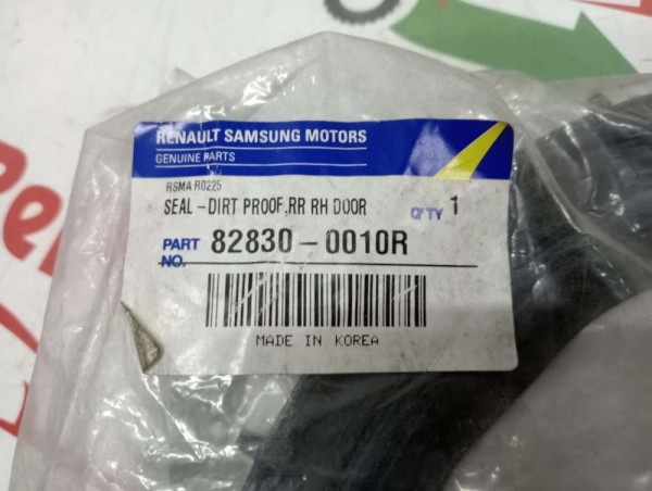 Renault Latitude Sağ Arka Kapı Toz Lastiği YP (F1)