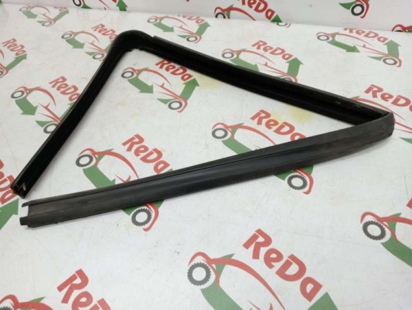Renault R9 R11 Sol Arka Kapı Cam Fitili YP (F1)