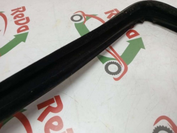 Renault R9 R11 Sol Arka Kapı Cam Fitili YP (F1)