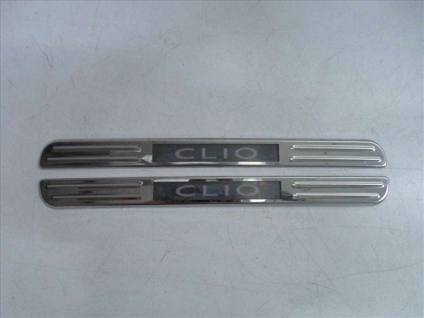 Renault Clio 4 Ön Işıklı Kapı Eşiği Kaplaması Takımı OMTEC 8900100242 CP [D-B-130]