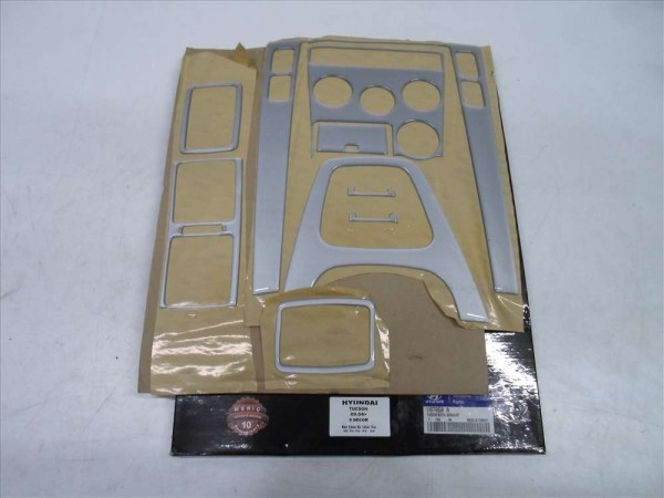 Hyundai Tucson Torpido Konsol Kaplama Seti ORJİNAL V07060A YP [D-B-130]