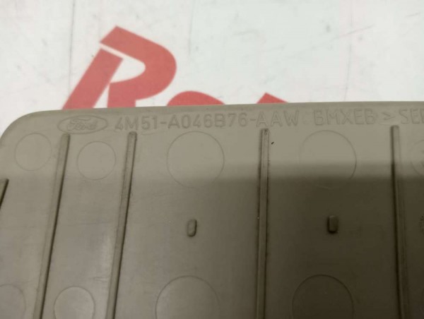 Ford Focus Orta Konsol Kutu Lastik Paspas 4M51-A046B76-AAW Bej CP [C-A-120]