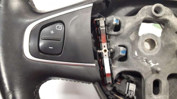 Renault Clio 4 Captur Direksiyon Simidi Deri Komple 484000110R 484005241R 484001055R CP HP [A-A-130]