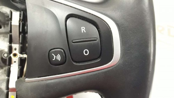 Renault Clio 4 Captur Direksiyon Simidi Deri Komple 484000110R 484005241R 484001055R CP HP [A-A-130]