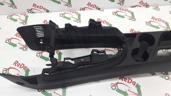 Hyundai İ10 Ara Orta Konsol 84610-K7000 SP YP (KD110)