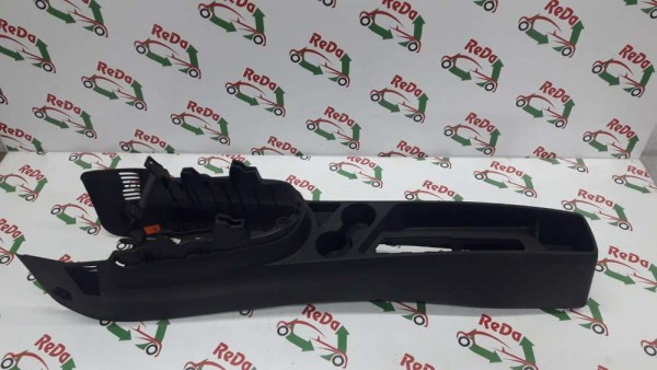 Hyundai İ10 Ara Orta Konsol 84610-K7000 SP YP (KD110)