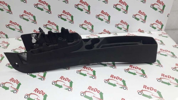 Hyundai İ10 Ara Orta Konsol 84610-K7000 SP YP (KD110)