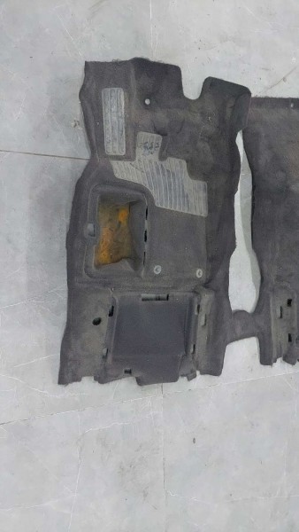 Renault Scenic 3 Ön Taban Halısı 749020077R CP