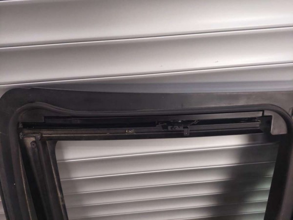 Renault Megane 2 Wagon Açılır Tavan Şasesi Sunroof Camı 7701209952 7701209954  YP [M-B-140]