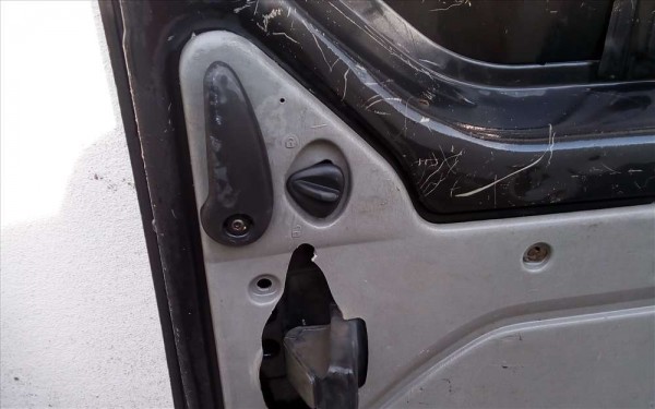 Renault Trafic sürgülü Sağ Yan kapı 7751472221 CP