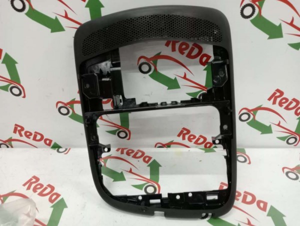 Renault Clio 4 Torpido Çerçevesi Alt Giydirme Orjinal 681043761R YP [D-A-130]